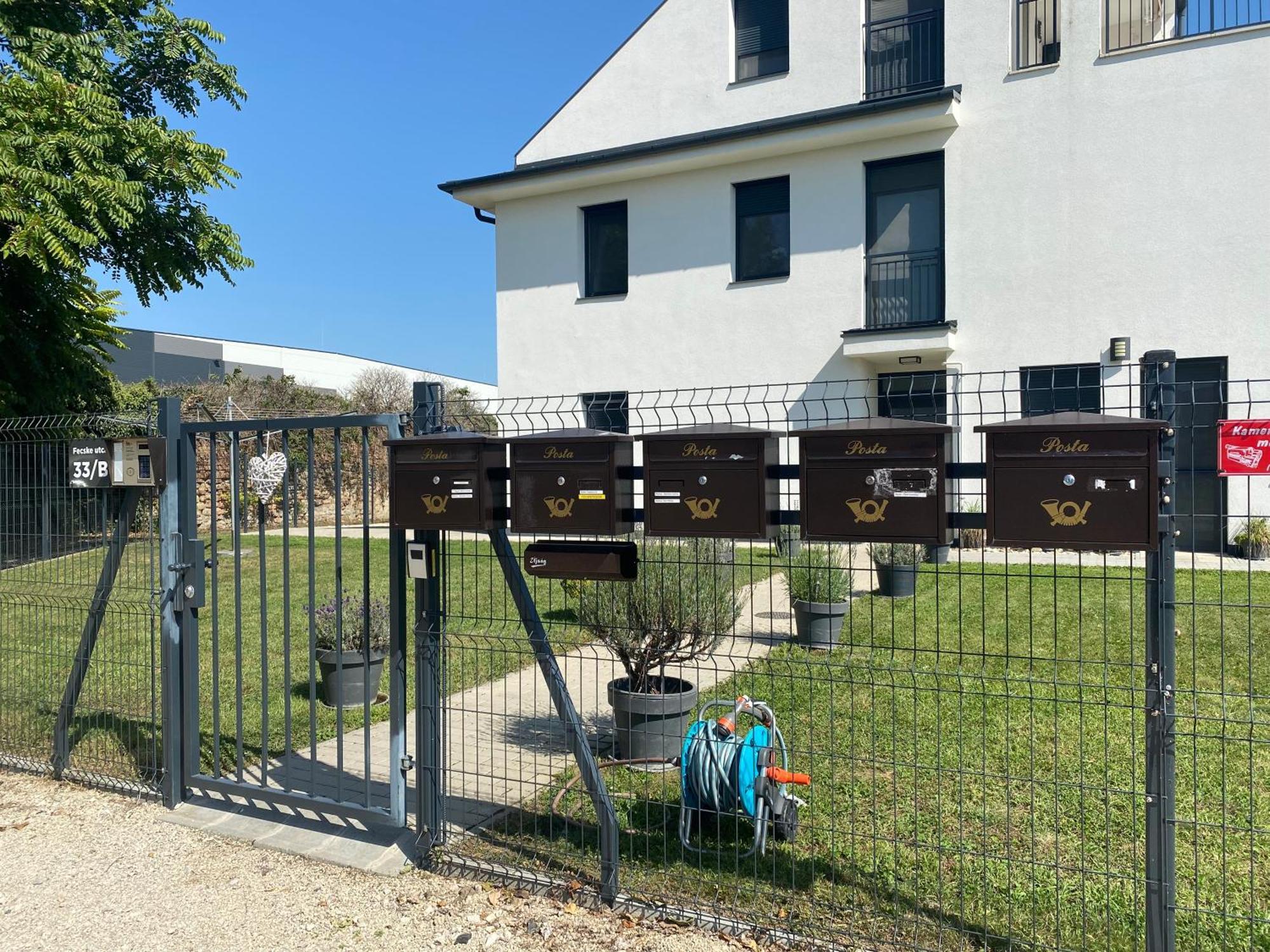 Nest2 Apartments Keszthely Luaran gambar